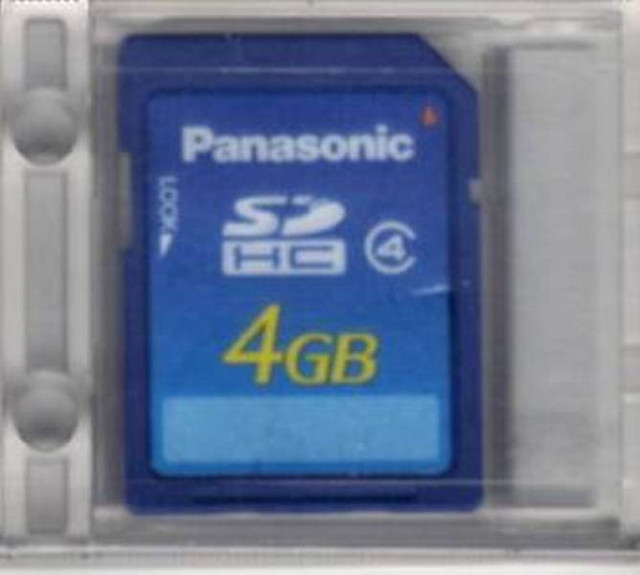 PANASONIC / CARTE SD / SD CARD / 4GB / neuf / 1x / dans Accessoires pour cellulaires  à Ville de Québec