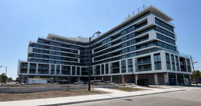 Be the First to Live at LINEA Condos! Welcome to this brand-new, never-lived-in penthouse-level 3-be...