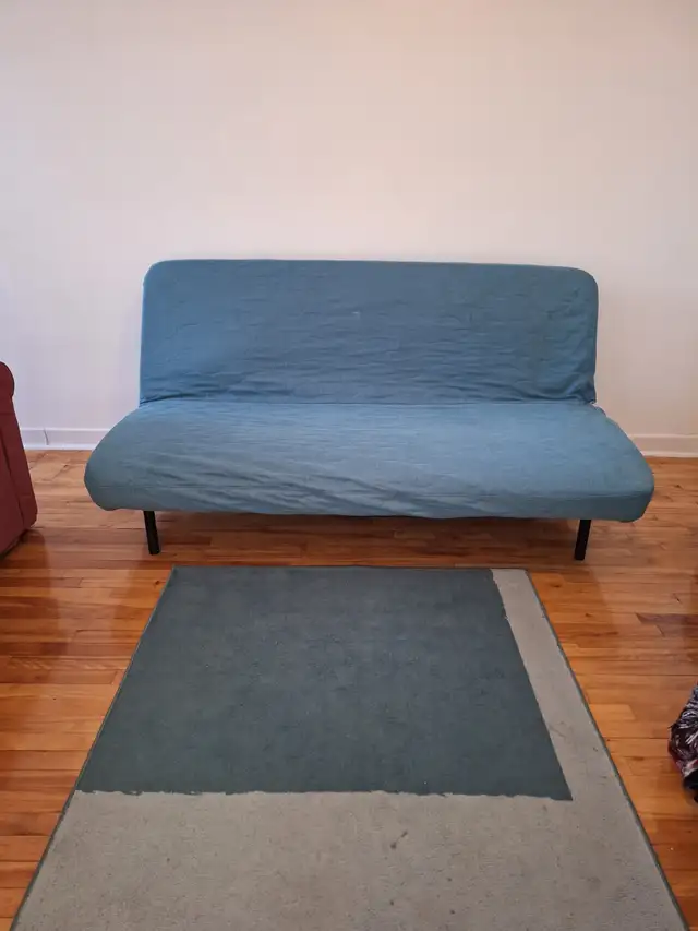 Canapé lit in Beds & Mattresses in City of Montréal - Image 2