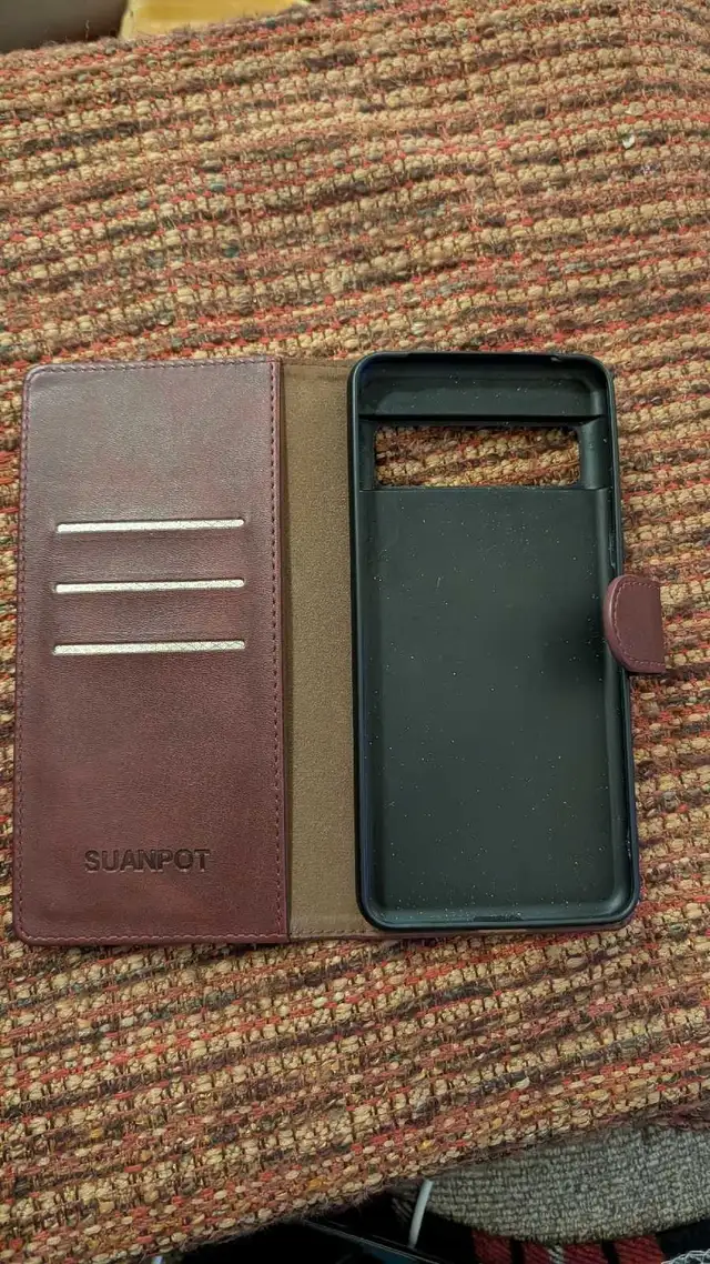 Book Style Case for Google Pixel 8 Pro in Cell Phone Accessories in Leamington - Image 3