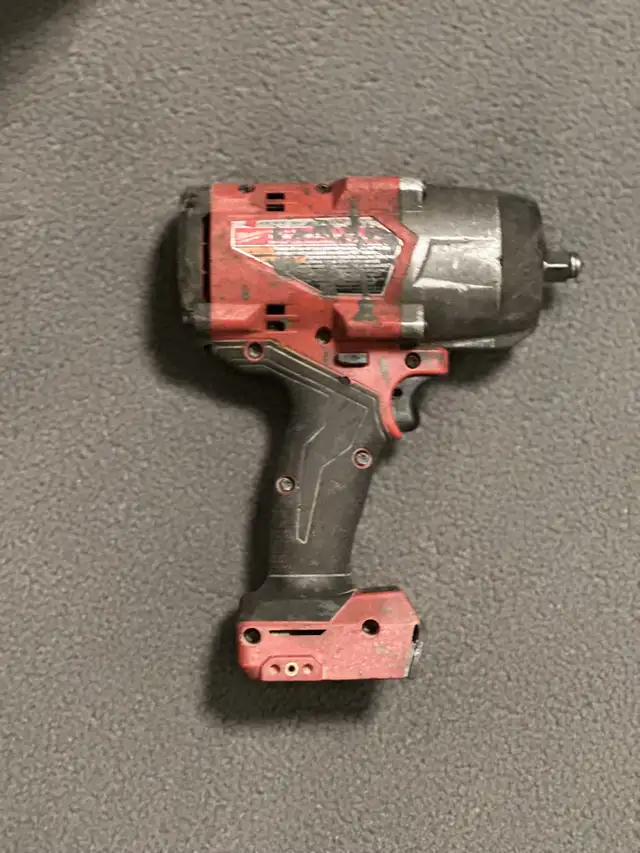 Milwaukee 2967-20 M18 FUEL 1/2" High Torque Impact Wrench in Power Tools in Markham / York Region - Image 3