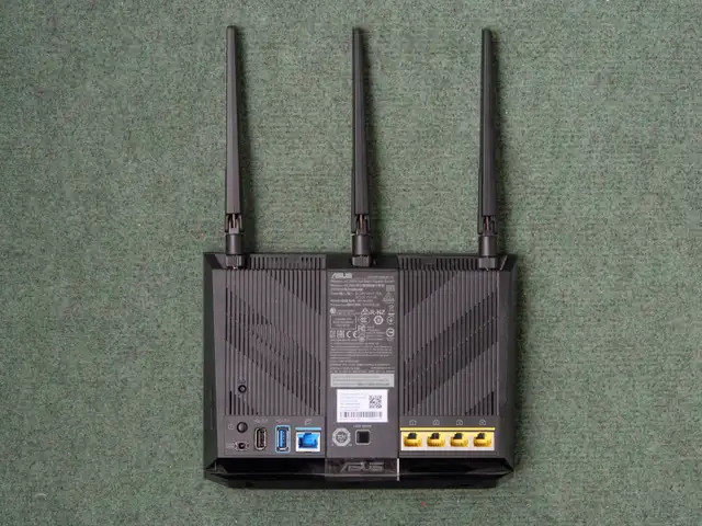 Asus RT-AC86U router - 2.4G/5G Hz WiFi 5, Gigabit LAN | Networking ...