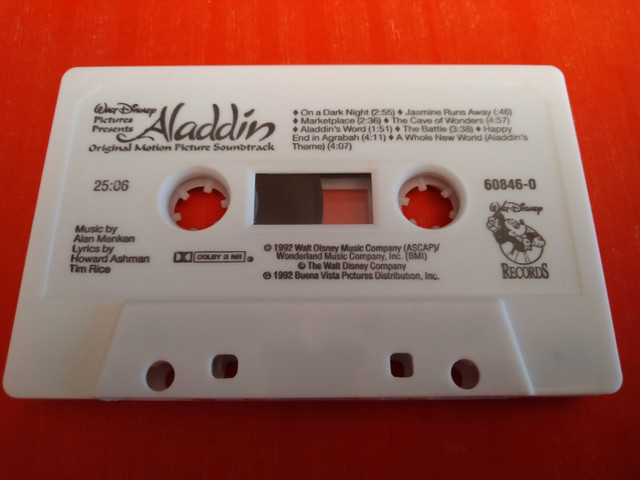 Walt Disney Aladdin soundtrack cassette tape like new tested in CDs, DVDs & Blu-ray in Kitchener / Waterloo - Image 4