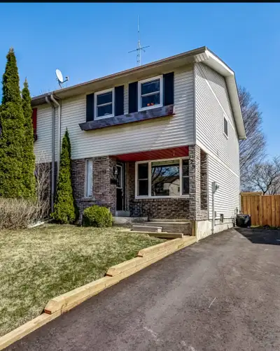 Available: 1 double large basement bedroom available. Separate WC and Shower. Suitable for a student...