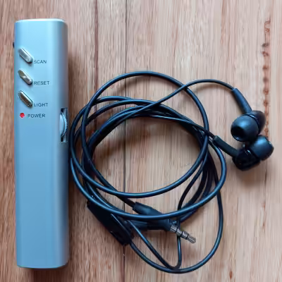 A brand new pocket sized receiver/flashlight for sale for $ 10. It takes two AAA size batteries. It...