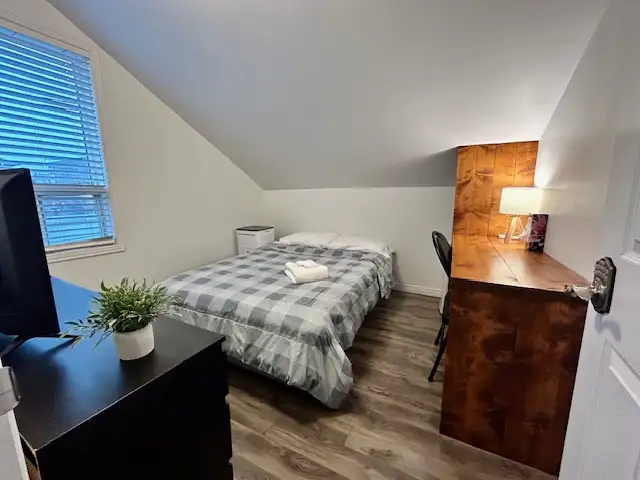 Chambres à louer pour travailleurs in Room Rentals & Roommates in Val-d'Or - Image 3