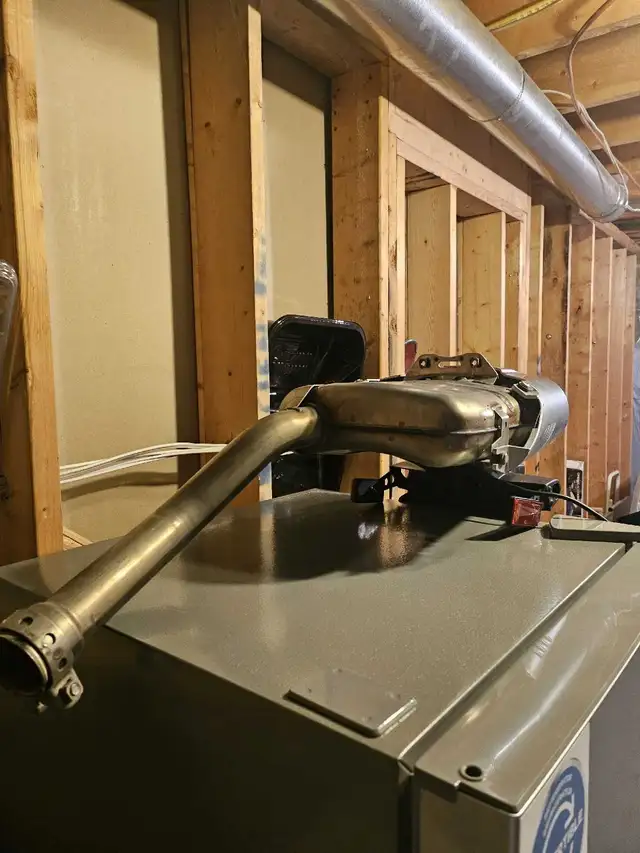 Yamaha FZ6 oem muffler, exhaust and plate holder in Motorcycle Parts & Accessories in Mississauga / Peel Region - Image 3