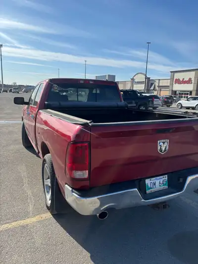 Clean title Fresh safety 179000 km 5.7 hemi I'm selling a well-maintained, used, red Dodge Ram 1500...