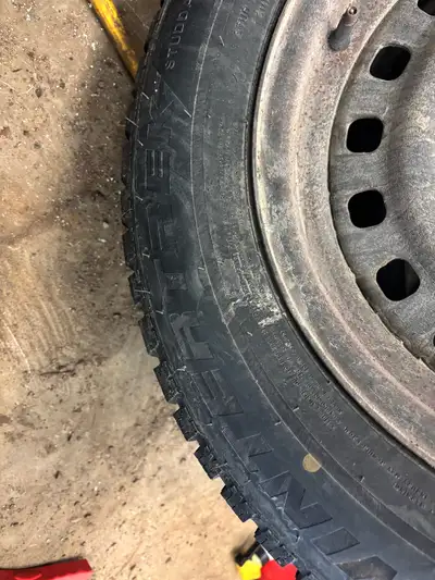 Studded 225/60R16 winter tires on panther rims from a 2001 Lincoln town car. Still in very good shap...