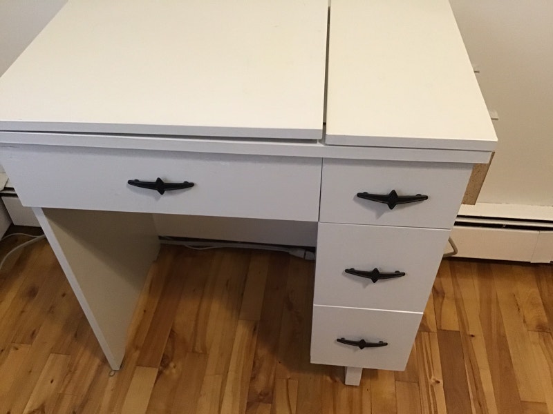 A DONNER Meuble avec tiroirs (sans machine) Objets gratuits Ville