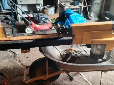 Works great is spring loaded for fast retract of ram