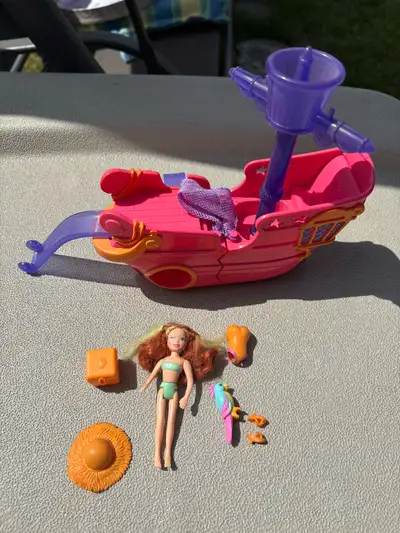Polly Pocket Wild Waves Shipwreck Cove playset 2003, View more