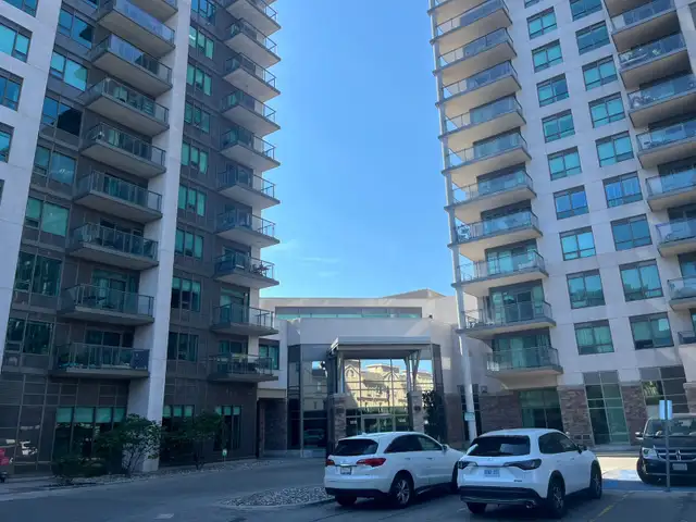 One unfurnished private room and bathroom available in Penthouse