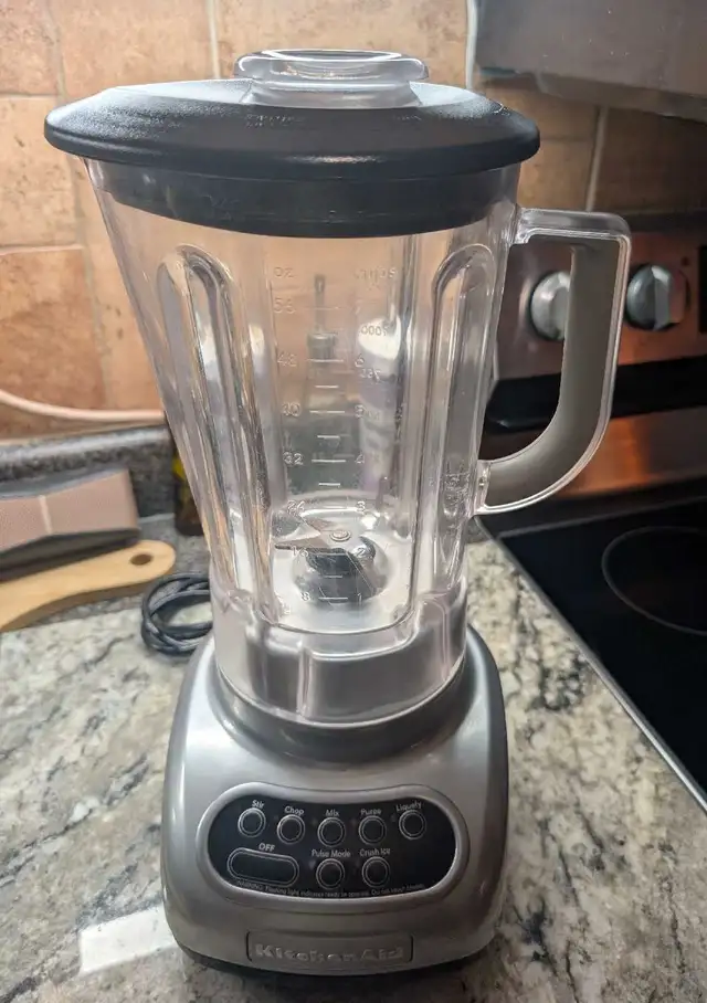 KitchenAid Blender in Processors, Blenders & Juicers in Hamilton - Image 2