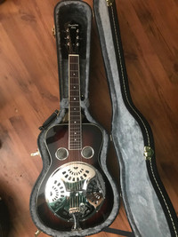 Recording King Maxwell Series Round Neck Resonator.