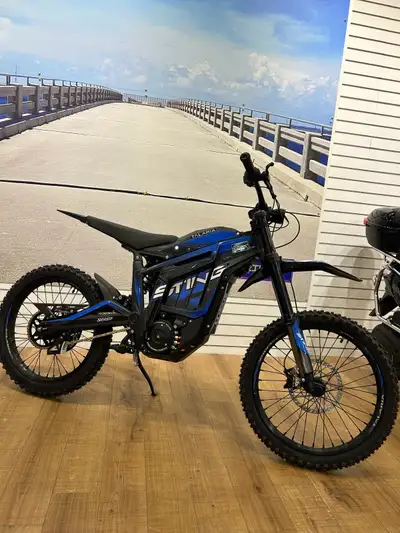 Talaria Sting Mx4 electric dirt-bike 120km range at 32kmh (92kmh top speed off road) Fast charge in...