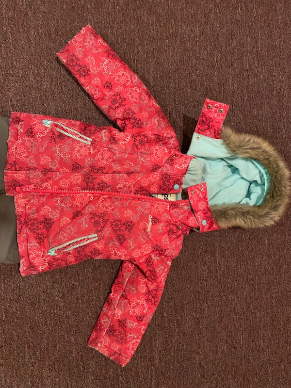 Girls Osh Kosh Snow Suit Size 3T in Kids & Youth in Guelph - Image 2
