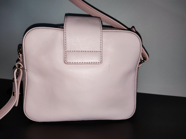 Kate Spade Crossbody Pink Purse  in Women's - Bags & Wallets in Red Deer - Image 4