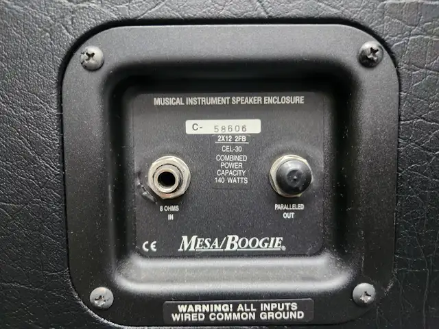 MESA 2x12 Guitar Cabinet w/Cover in Guitars in Oakville / Halton Region - Image 4