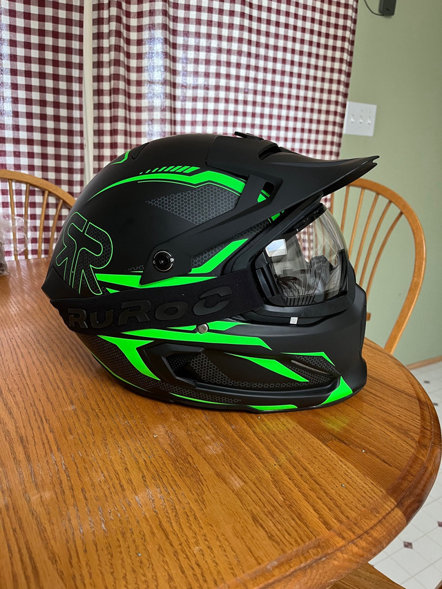 Ruroc Berserker Cobra Motorcycle Helmet in Other in Swift Current - Image 3