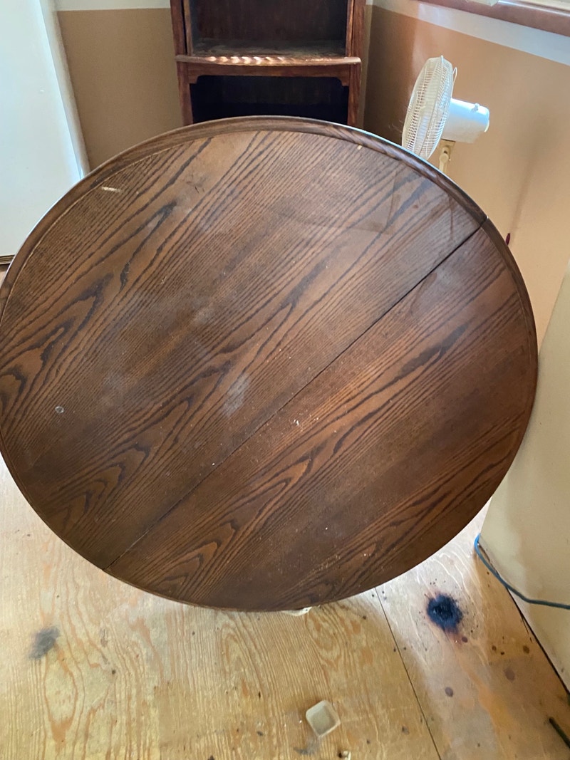 Round table Free Stuff Winnipeg Kijiji