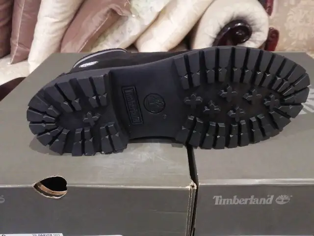 *Brand New*Women's Timberland Premium 6IN Waterproof Boot in Women's - Shoes in Mississauga / Peel Region - Image 4