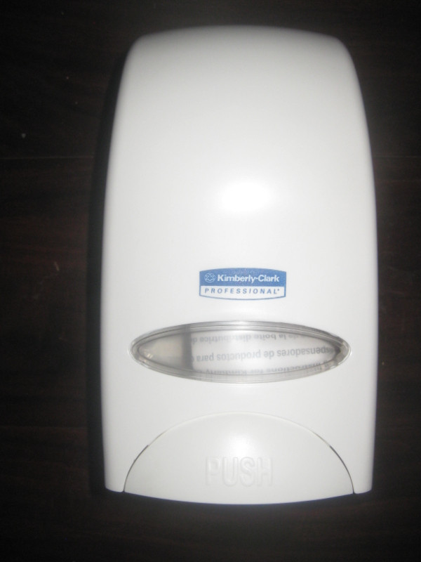 Kimberly Clark Sanitizer Dispenser. Hold 1L Liquid. Wall Mountab in Health & Special Needs in Mississauga / Peel Region - Image 2