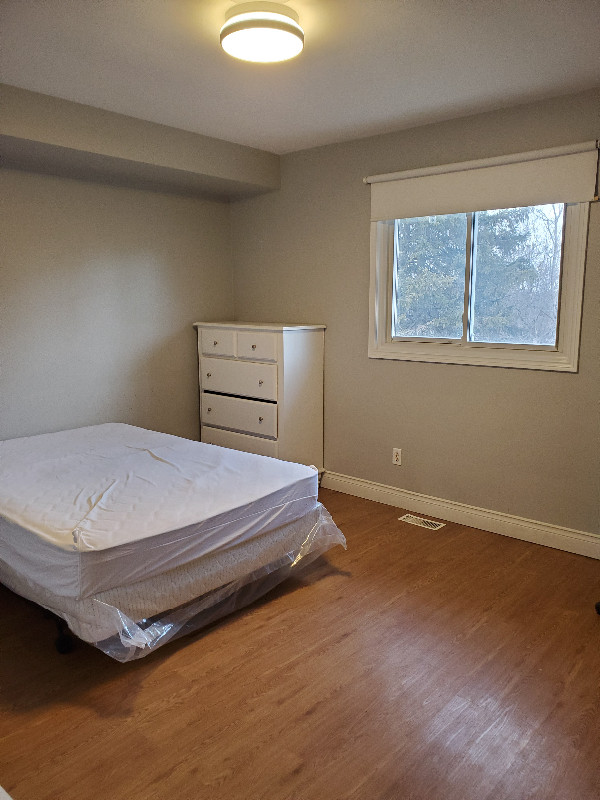 Less than a 5 min walk to Conestoga Doon Campus in Room Rentals & Roommates in Cambridge - Image 2