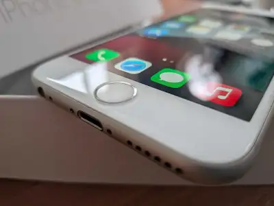 64Gb Unlocked Apple iPhone 6s [St Catharines ], View more