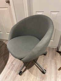 Grey roller chair -2