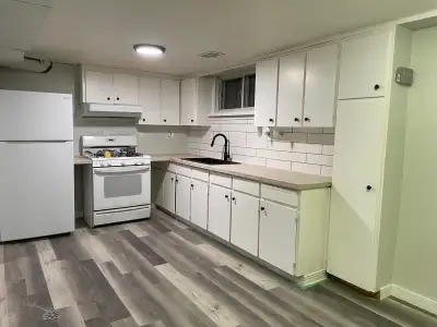 4 BEDROOM BASEMENT APARTMENT - KEELE ST AND LAWRENCE AVE WEST ***IF YOU ARE READING THIS, IT IS AVAI...