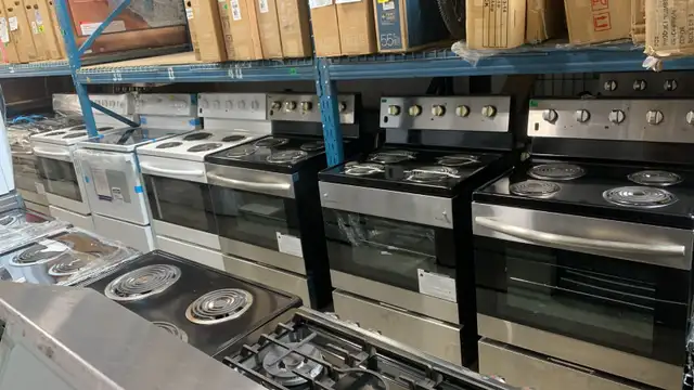 Stoves Clearance Sale | 24 & 30 | Electric & Gas | New Open Box in Stoves, Ovens & Ranges in Mississauga / Peel Region - Image 6