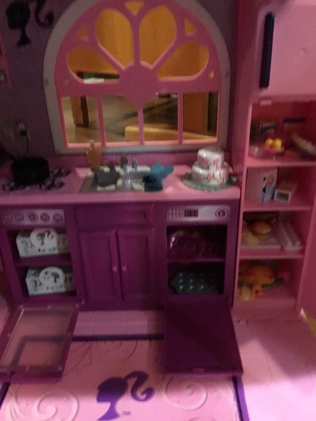 Barbie Dream House with Furniture and Playsets Toys & Games