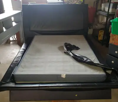 Free bed fram with box spring Easy to ensemble