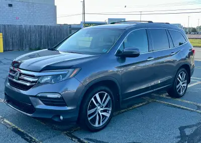 2017 Honda Pilot Touring AWD – Fully Loaded & Certified The Essentials:Status: Freshly Certified & S...