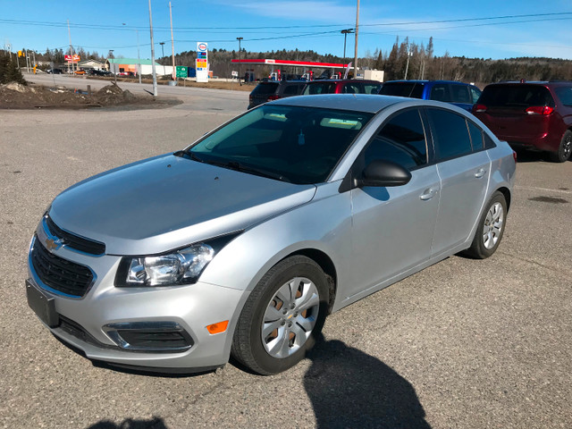2015 Chevy Cruze in Cars & Trucks in Sudbury - Image 4