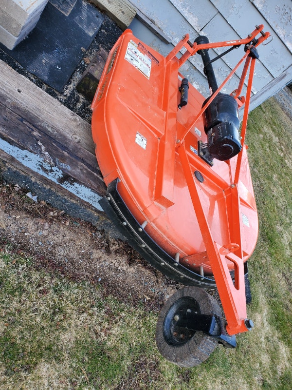 2017 Land Pride 5 foot bush hog ( RCR 1860 ) great shape 3000