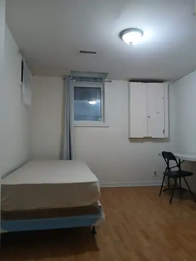 Punjabi girl looking for room mates for private room. 2 Private room available at Middlefield & Stee...