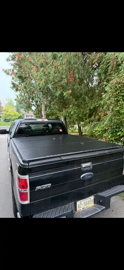 Extang tri fold hard tonneau cover. Was used on my 6 1/2 ft bed 2010 f150. Truck now gone. Everythin...