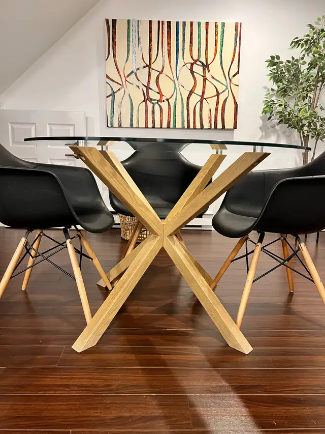 Glass Dining Room Table in Dining Tables & Sets in City of Halifax - Image 3