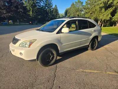 Selling my 2007 Lexus Rx400h. Bought for crossing the continent for school over the last 3 years. Gr...