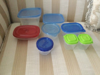 8 PLASTIC CONTAINERS 