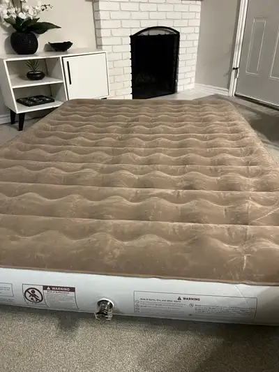 NEW 9” Queen Air Mattress, Cordless USB Air Pump Included, View more