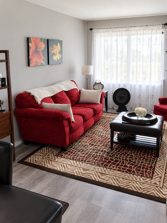 800 Square Feet of Beautiful Living Space in Downtown Oshawa