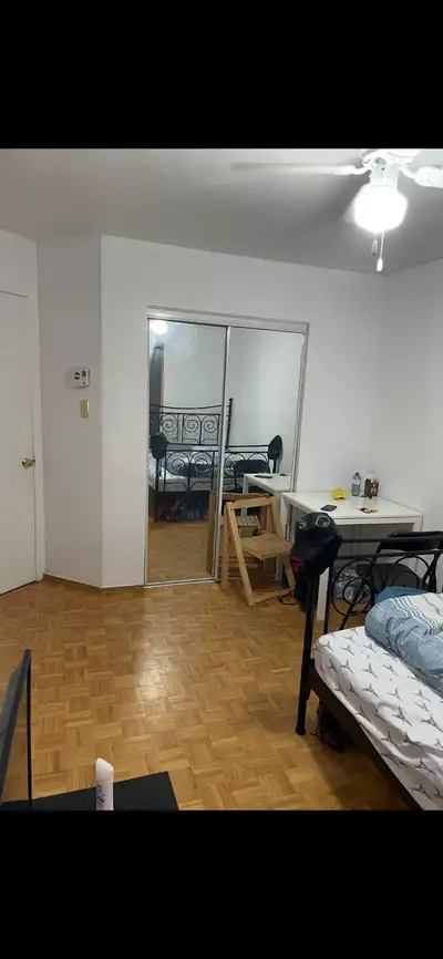 CHAMBRE À LOUER    695$