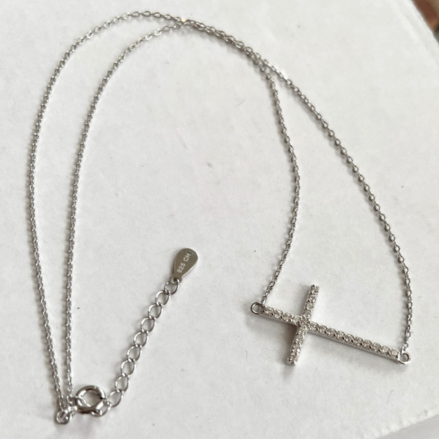 Sterling Silver and Crystal Cross Necklace in Jewellery & Watches in City of Toronto - Image 2