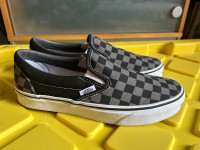 Vans slip on checkerboard shoes 6 men 7.5 women NEUF new