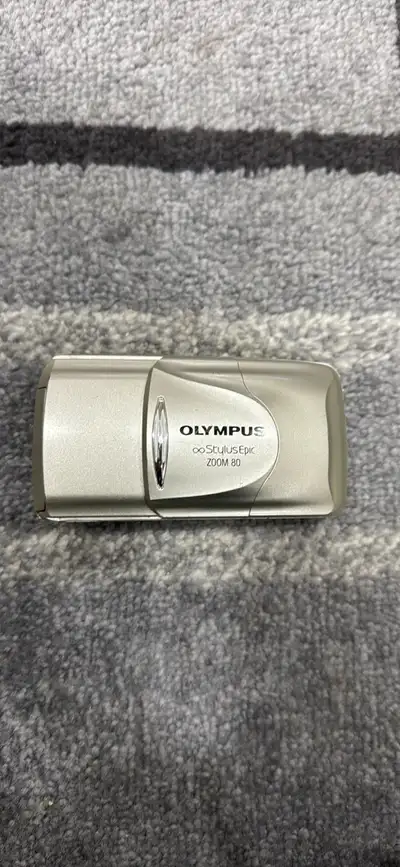 Olympus Infinity Stylus Epic Zoom 80 35mm Point & Shoot Camera
