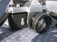 PENTAX SPOTMATIC SP F 35mm Film Camera with 55mm f1.8 Lens VGC