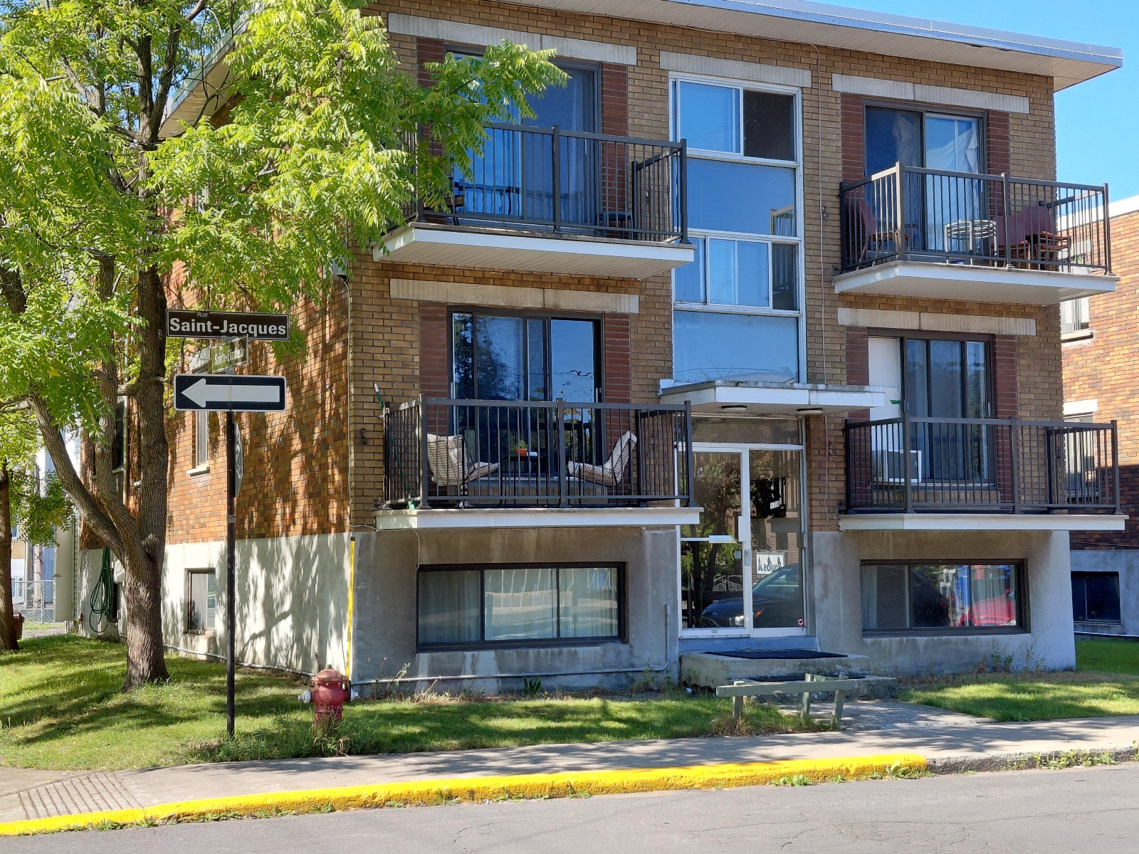 170 Rue St-Jacques — photo 1